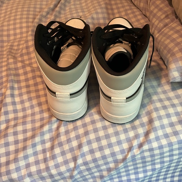 Jordan Shadows, size 12, worn once! - Picture 3 of 4